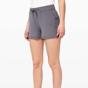 Lululemon On the Fly Short *woven 6 Moonwalk